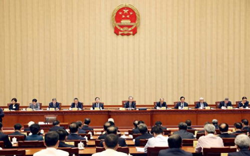 新聞8點(diǎn)見丨1萬(wàn)億元特別國(guó)債發(fā)行 國(guó)內(nèi)成品油價(jià)格二連降 海璽會(huì)議服務(wù)